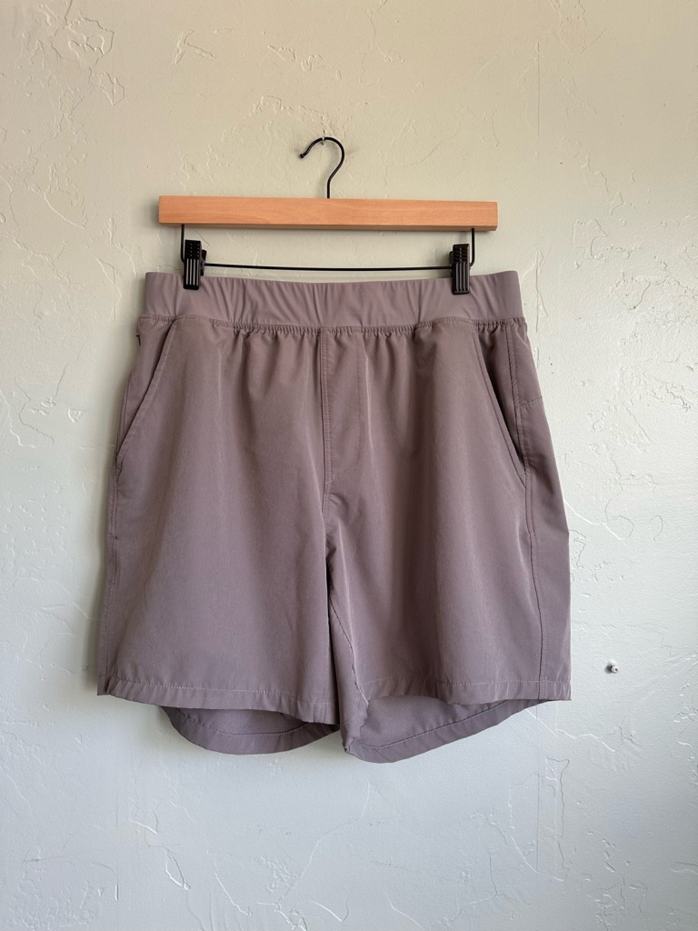 Baleaf Women’s Gray Activewear High Rise Shorts Size Large EUC Outdoors Hiking